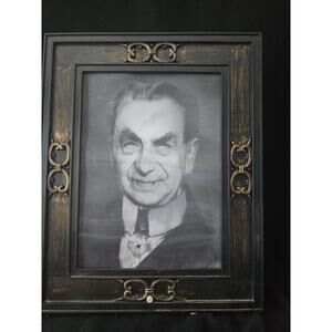 Lenticular Portrait Gemmy Wiki Uncle Hemlock 12 x 15 Vampire Motion & Sound